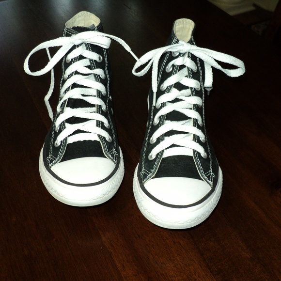 white converse size 2.5